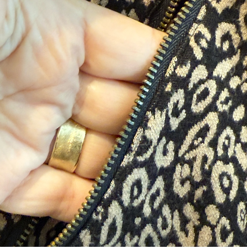 Chico's Copper and Black Animal Print Cropped Jacket Blazer Women’s Size 2‎ (12) - Picture 3 of 6
